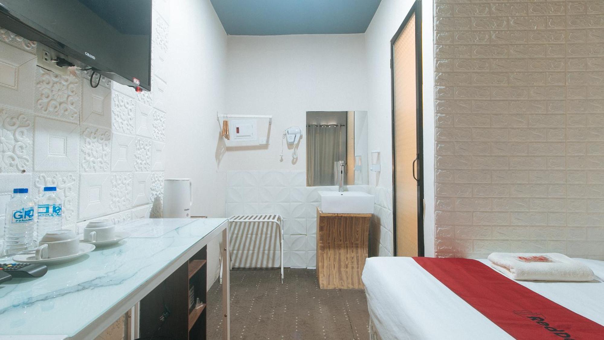 Reddoorz Premium At The Grand Peninsula Suites Balanga Ngoại thất bức ảnh