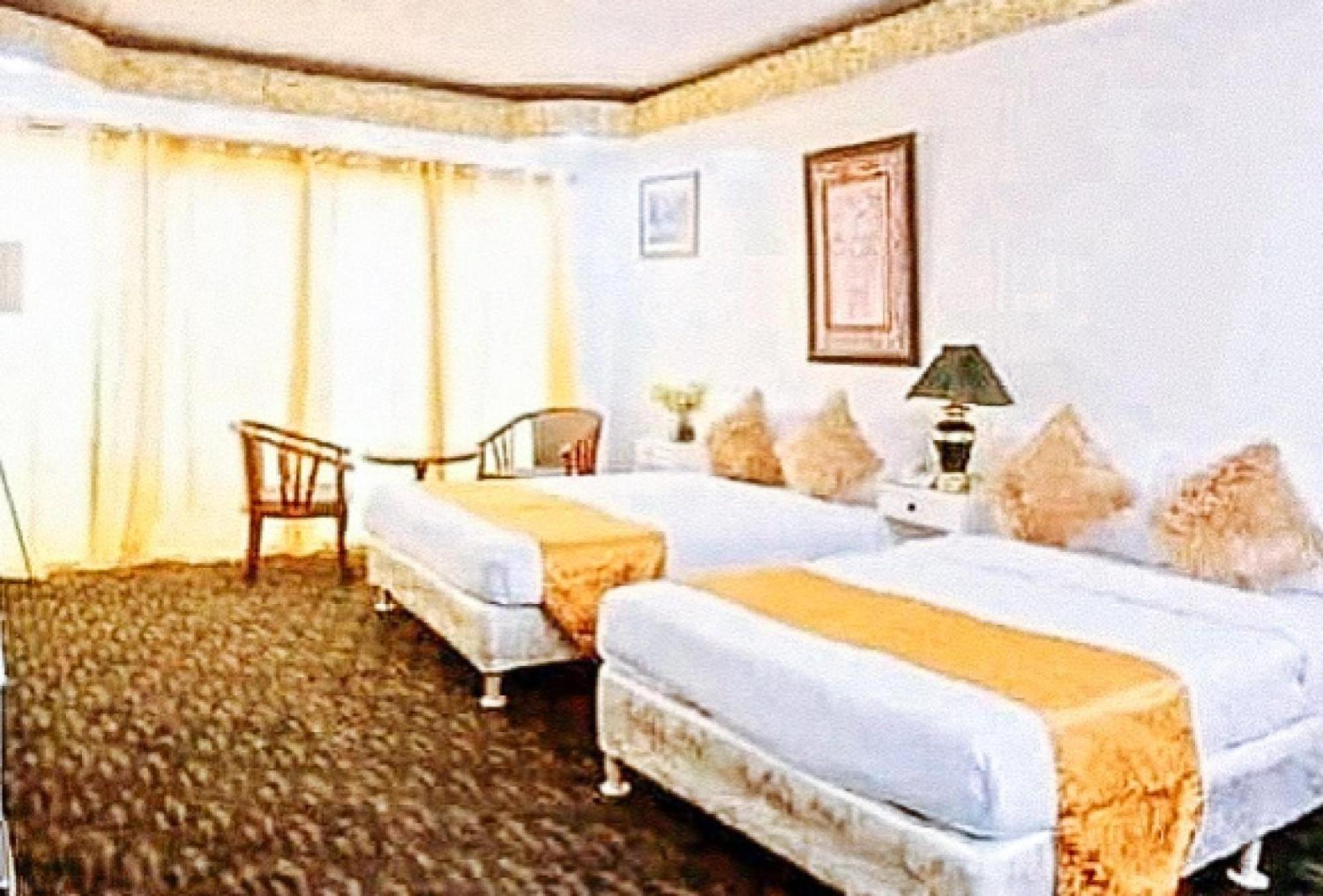 Reddoorz Premium At The Grand Peninsula Suites Balanga Ngoại thất bức ảnh
